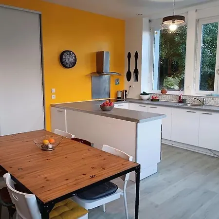 Loft Avec Jardin Au Bord De L'eau Au Rdc D'une Ancienne Ecole Apartment *